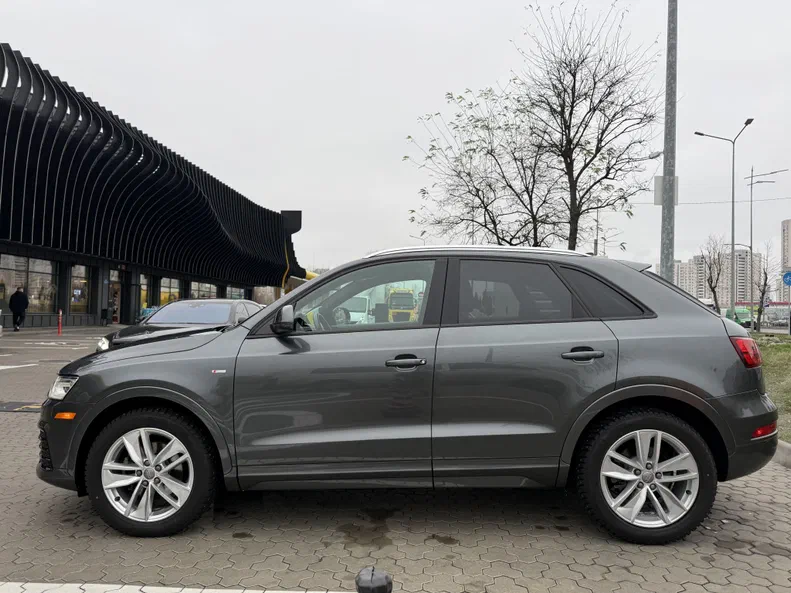 Audi Q3 2017 - 18
