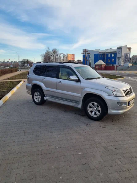 Toyota Land Cruiser Prado 2006 - 13