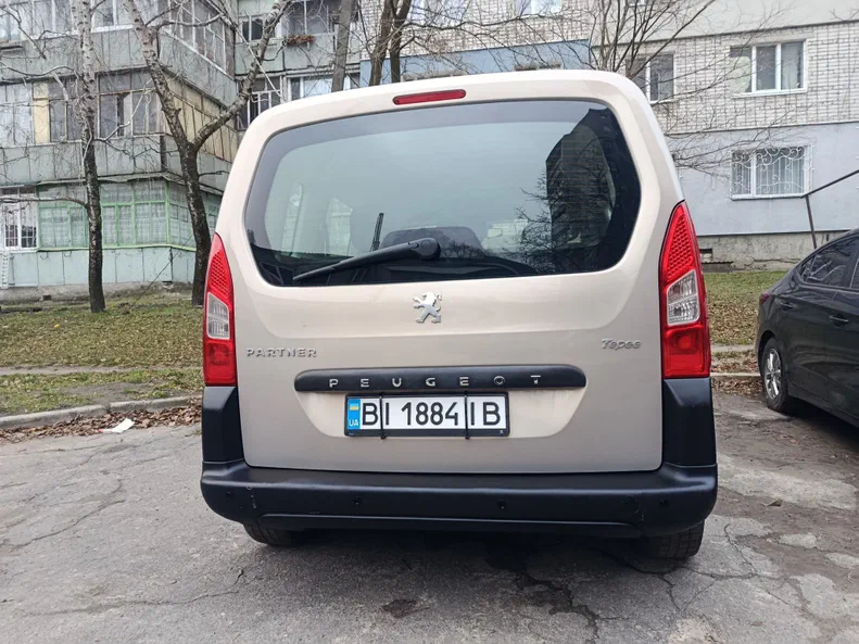 Peugeot Partner 2011 - 12