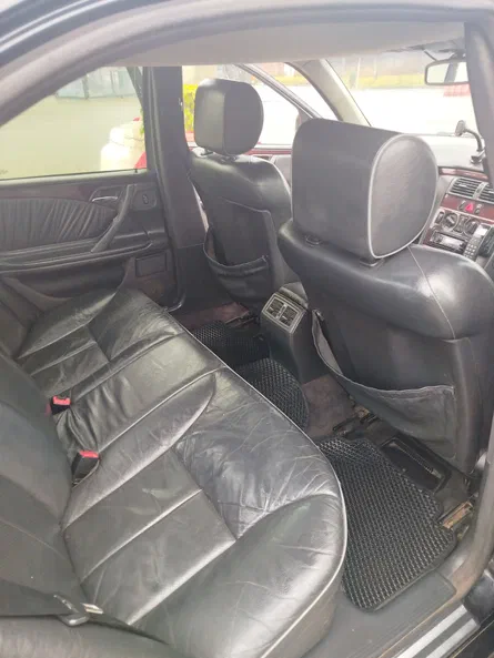 Mercedes-Benz E-Клас 2002 - 6