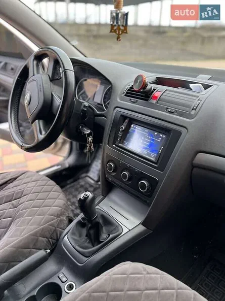 Skoda Octavia 2012 - 5