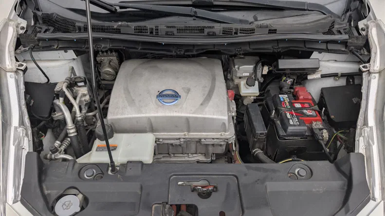 Nissan Leaf 2013 - 12