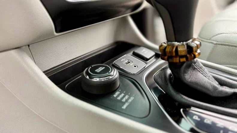 Jeep Cherokee 2019 - 14