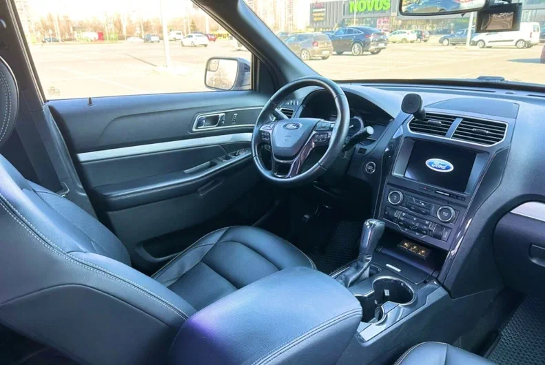 Ford Explorer 2017 - 6