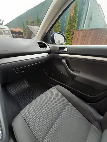 Volkswagen Golf 2011 - 12