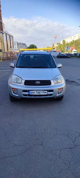 Toyota RAV4 2001 - 8