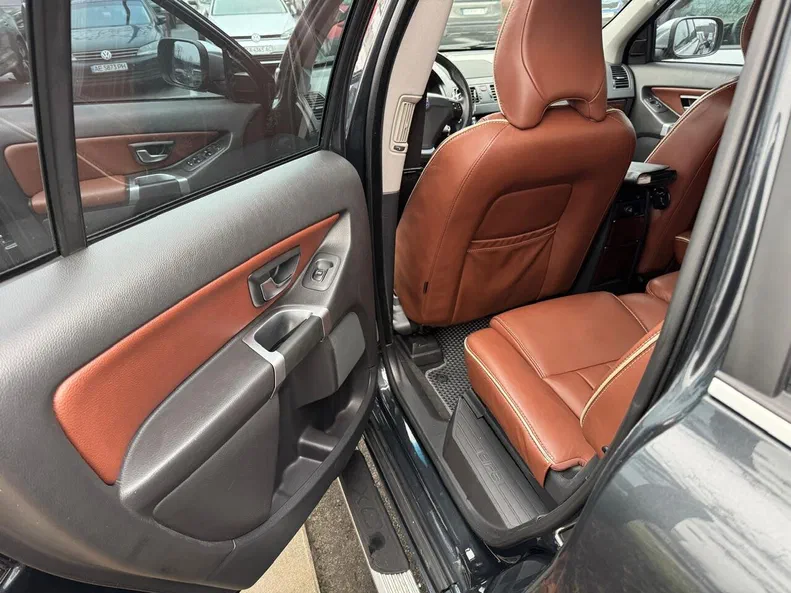 Volvo XC90 2013 - 9