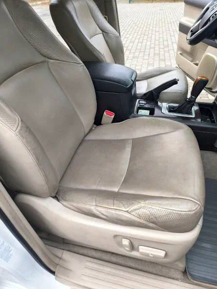 Toyota Land Cruiser Prado 2010 - 9