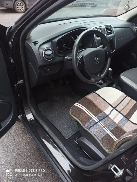 Renault Sandero 2013 - 10