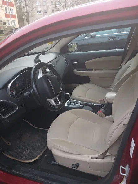 Chrysler 200 2013 - 5