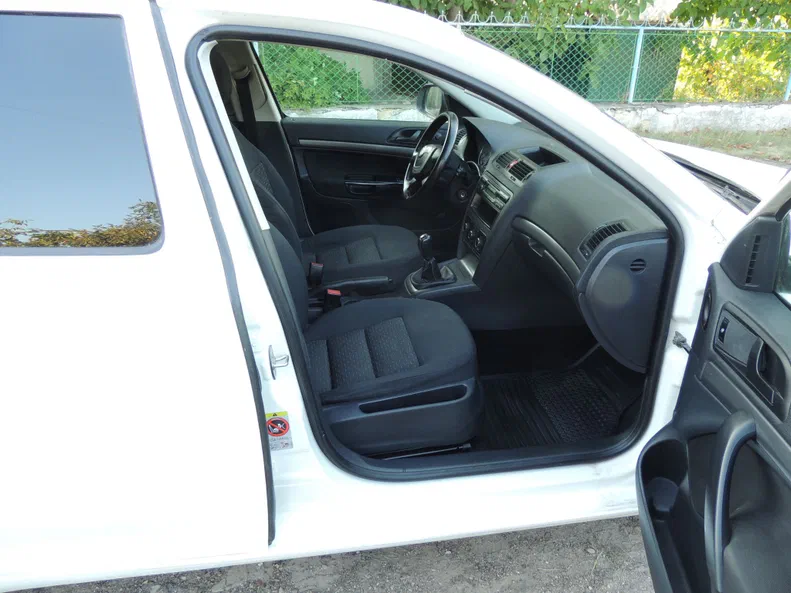 Skoda Octavia 2012 - 6