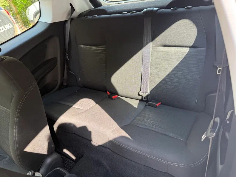 Peugeot 208 2016 - 18