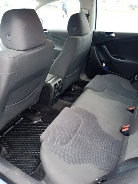 Volkswagen Passat 2010 - 7