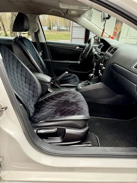 Volkswagen Jetta 2011 - 11