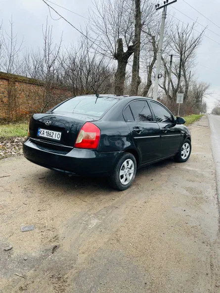 Hyundai Accent 2008 - 9