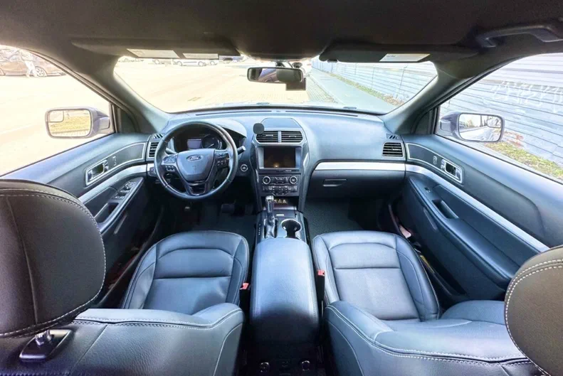 Ford Explorer 2017 - 10
