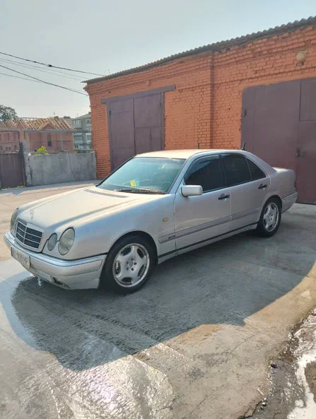 Mercedes-Benz E-Клас 1997 - 6