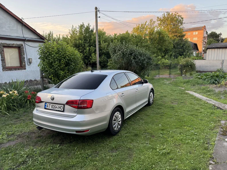Volkswagen Jetta 2014 - 13