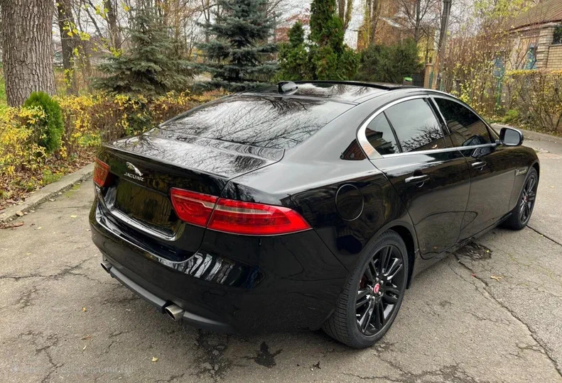 Jaguar XE 2019