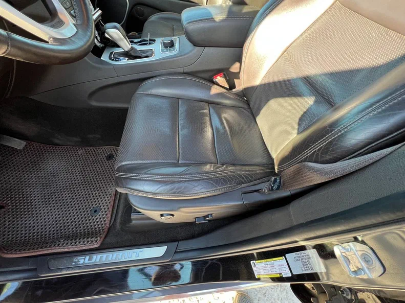 Jeep Grand Cherokee 2017 - 16