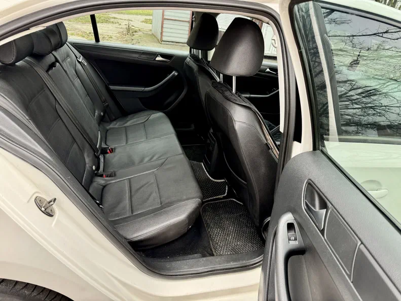 Volkswagen Jetta 2011