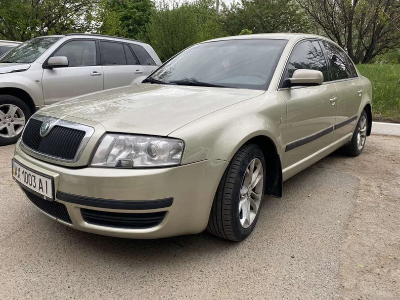 Skoda Superb 2004