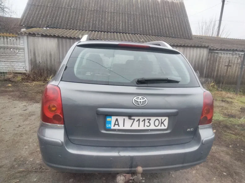 Toyota Avensis 2004 - 5