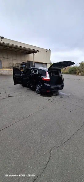 Renault Megane 2012 - 19