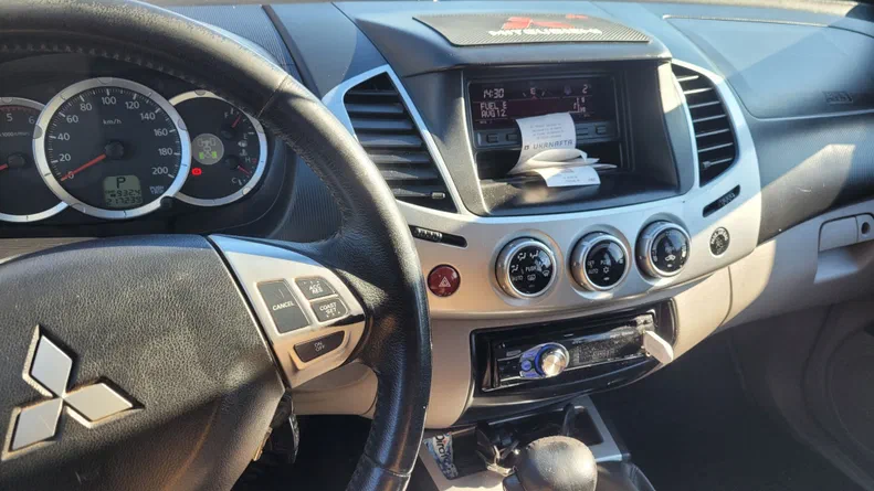 Mitsubishi L200 2011