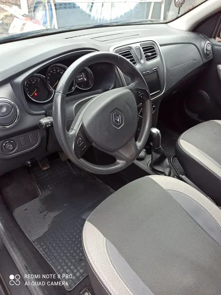 Renault Sandero 2013