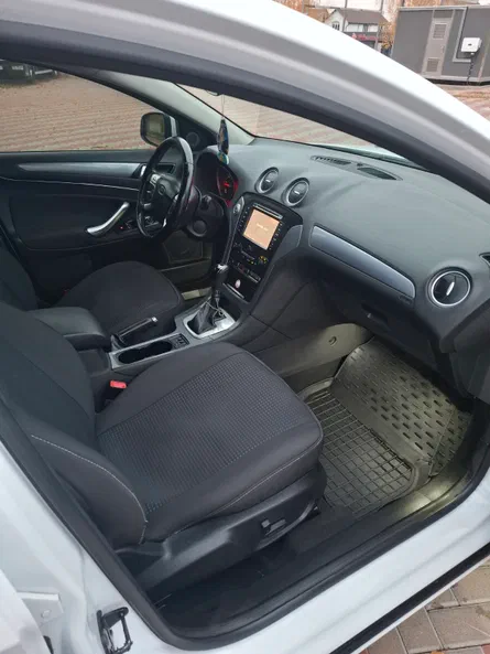 Ford Mondeo 2012 - 6