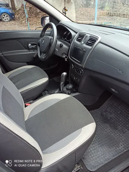 Renault Sandero 2013 - 7
