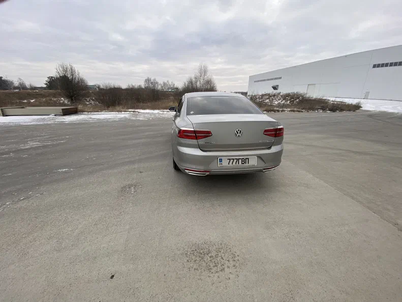 Volkswagen Passat 2016 - 10