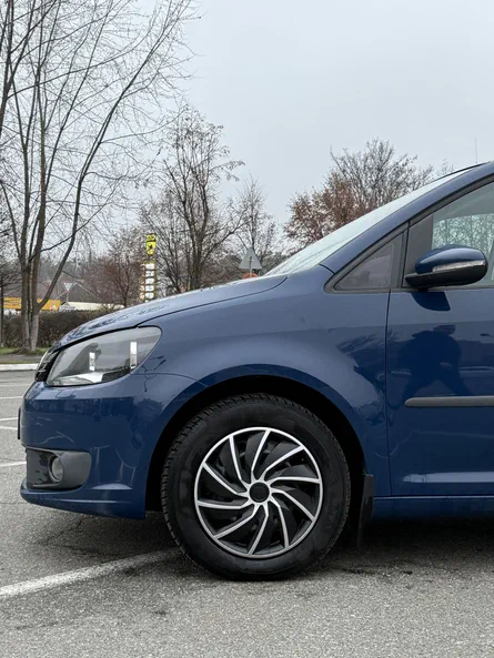 Volkswagen Touran 2012