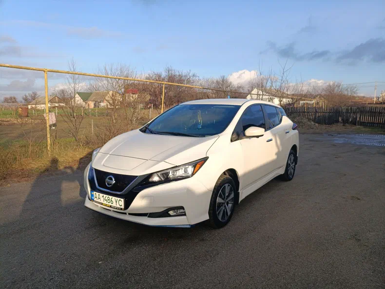 Nissan Leaf 2022 - 13