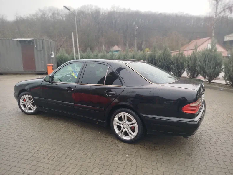 Mercedes-Benz E-Класс 2002