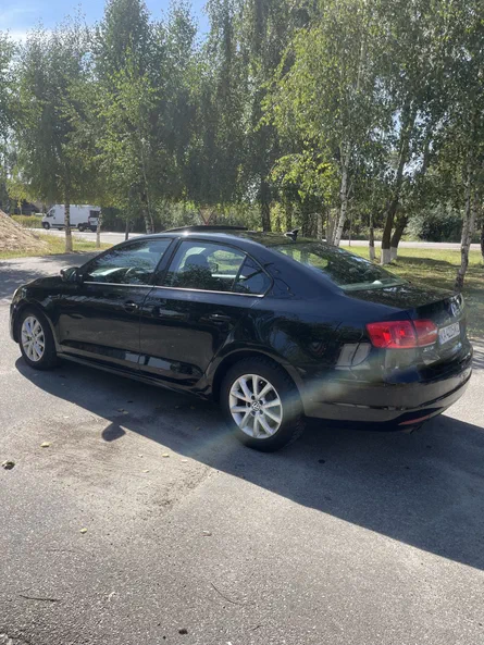 Volkswagen Jetta 2010 - 6