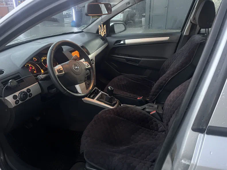 Opel Astra 2007 - 6