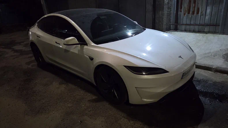 Tesla Model 3 2024