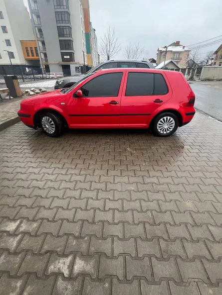 Volkswagen Golf 2000