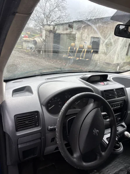 Peugeot Expert 2008 - 5