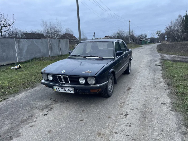 BMW 5 серии 1987