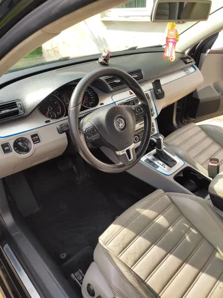 Volkswagen Passat 2010 - 8
