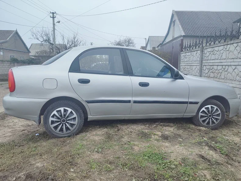 Daewoo Lanos 2001