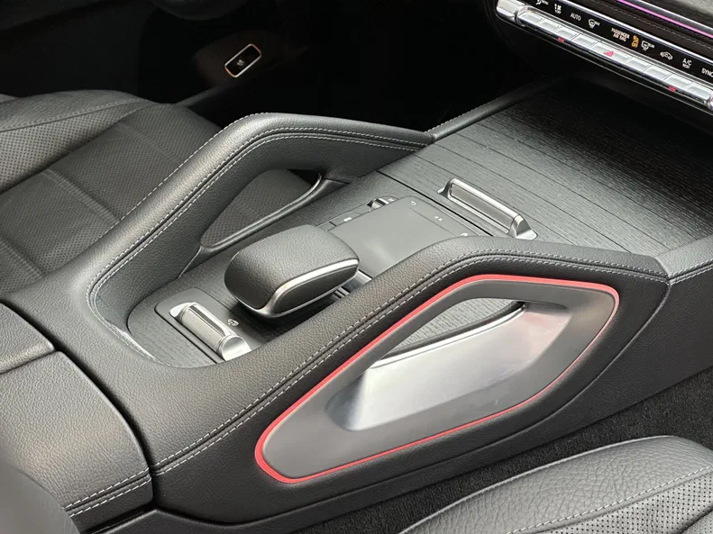 Mercedes-Benz GLS 2023 - 29