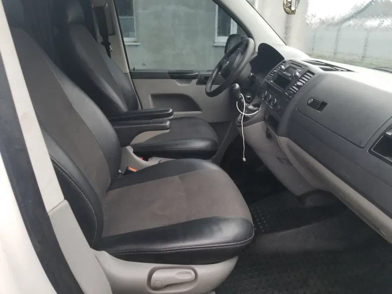Volkswagen T5 2013 - 9