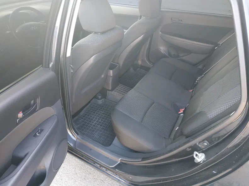 Hyundai i30 2009 - 11