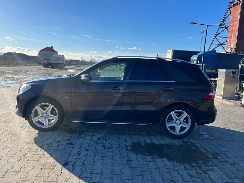 Mercedes-Benz M-Клас 2012 - 9