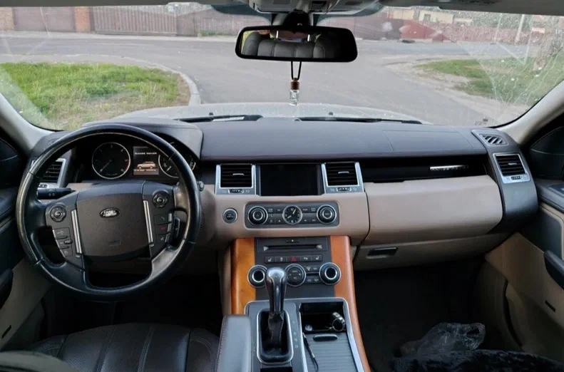 Land Rover Range Rover 2011 - 8