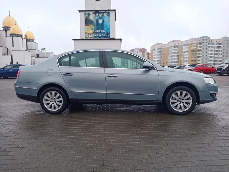 Volkswagen Passat 2010